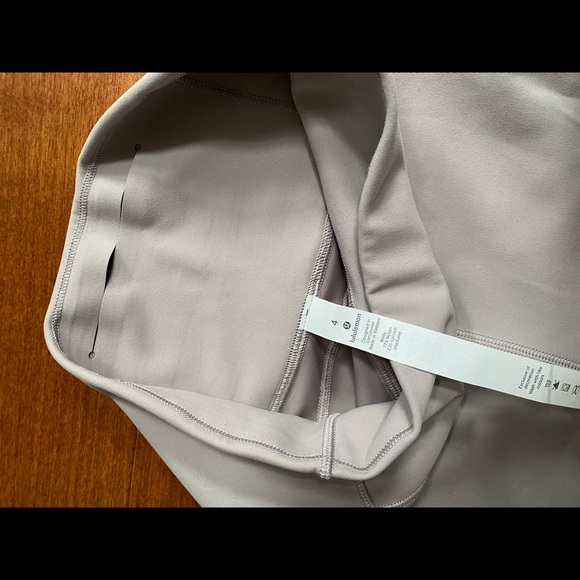 Lululemon leggings size 4 - Picture 2 of 8